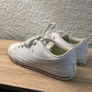 Nike court legacy sneakers